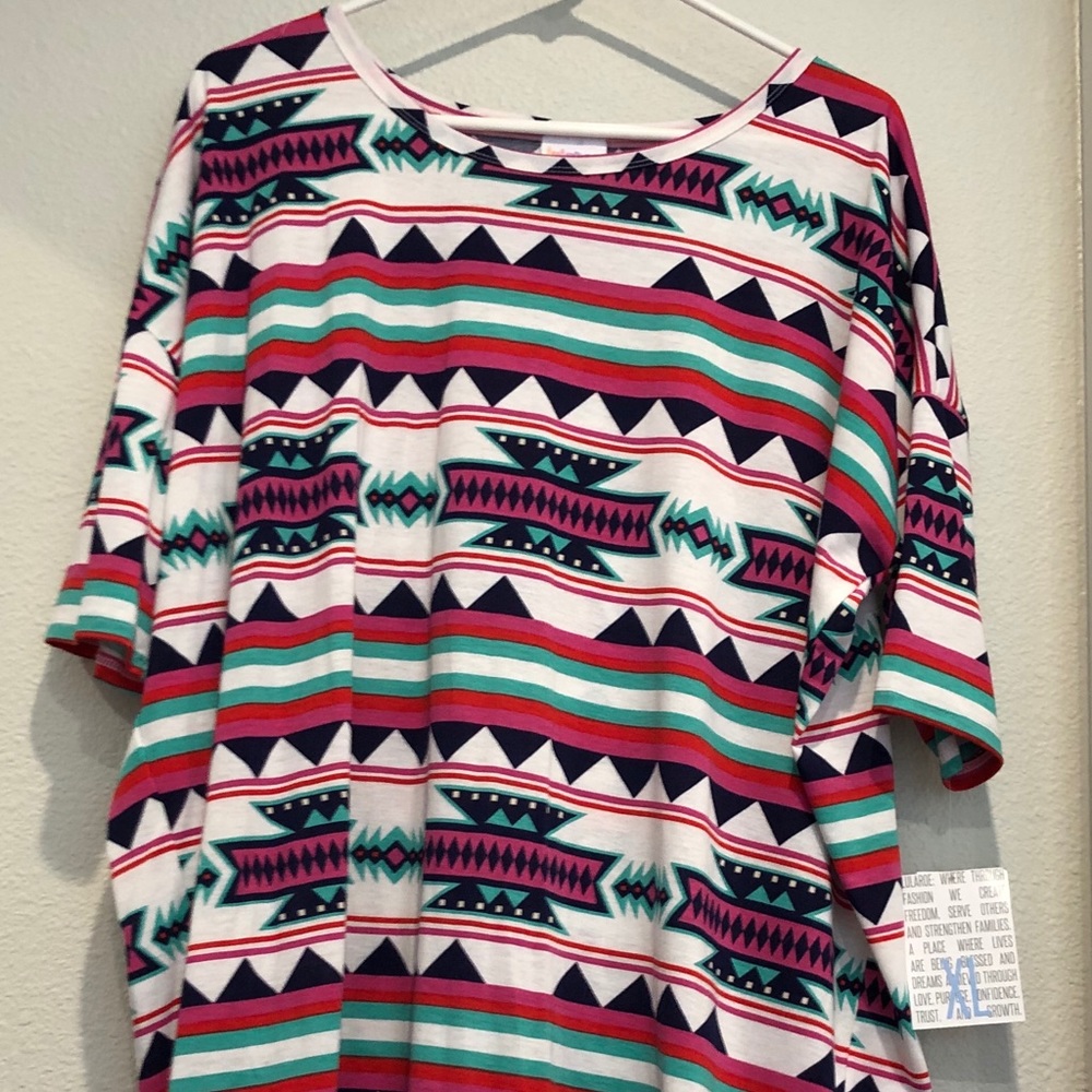 Lularoe - Irma top
